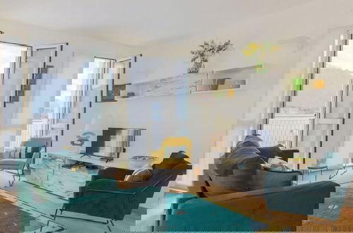 Foto 8 - Lakefront Contemporary