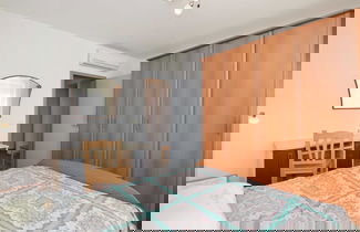 Foto 3 - Quiet and Compact Apartment With Balcony
