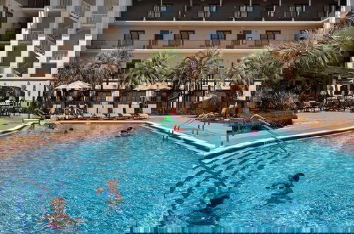 Foto 23 - Coastal 3BR Condo With Pool & Shuttle : Snowbird Friendly!
