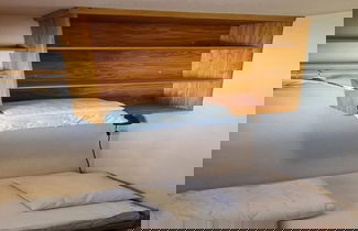 Photo 3 - Modern Apartment With Views