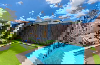 Foto 1 - Brand NEW 2br1ba w Privatepool in Amazing Location