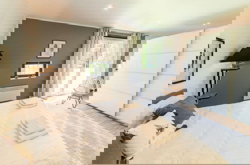 Foto 8 - Tranquil Home With EV Charging