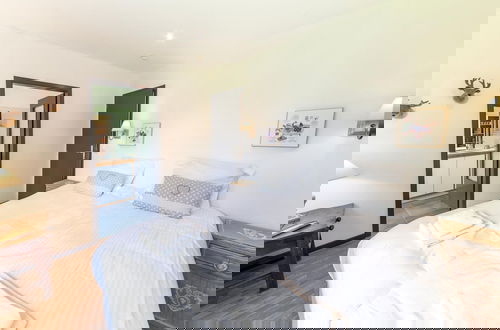 Foto 5 - Tranquil Home With EV Charging