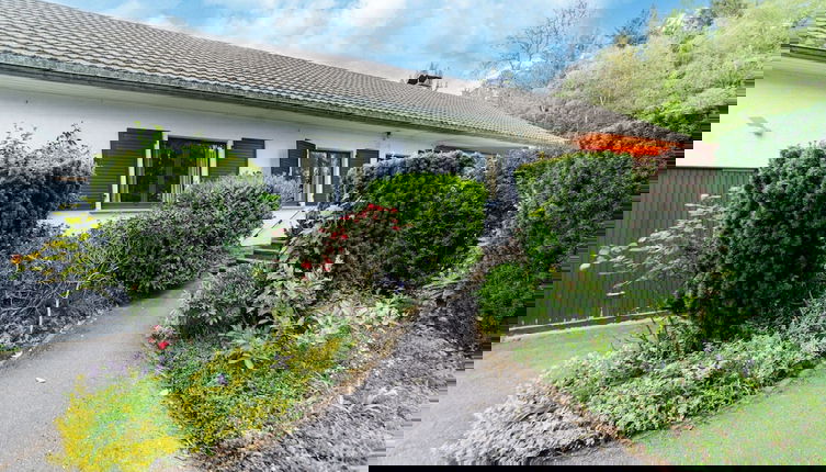 Foto 1 - Tranquil Home With EV Charging