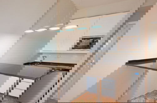 Foto 2 - Studio in Marbella Beachfront With Pool