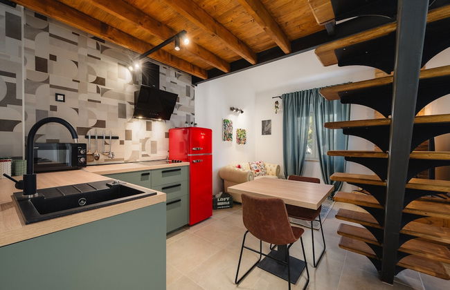 Apartment With Cozy Bedroom - Photo 9