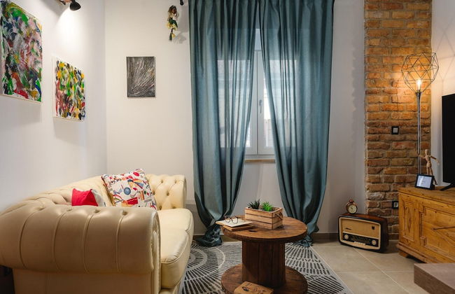 Apartment With Cozy Bedroom - Photo 16