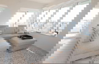 Photo 1 - Serene Apartment With Mountain View