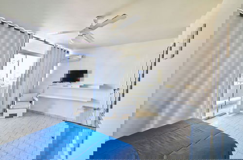 Photo 8 - Modern Santo Domingo Condo in Heart of Gazcue