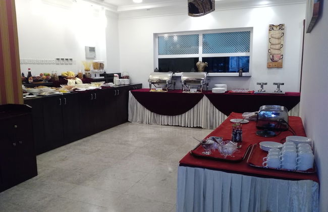 Pioneer Hotel Apartments - Photo 11