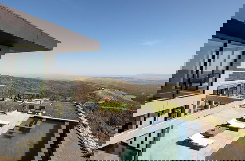 Foto 31 - Belleza by Avantstay Hilltop Mansion w Pool Panoramic Views Ultra Modern Interior