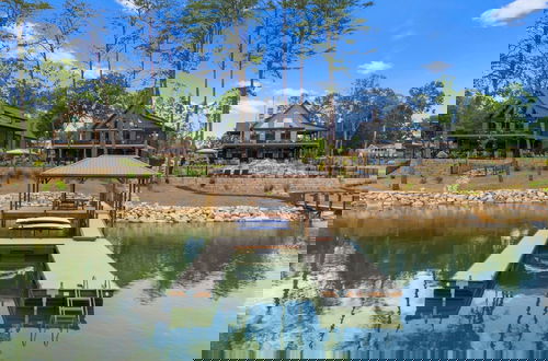Foto 61 - Blue Heron by Avantstay Lakefront Dock Pool Theater Sleeps 22
