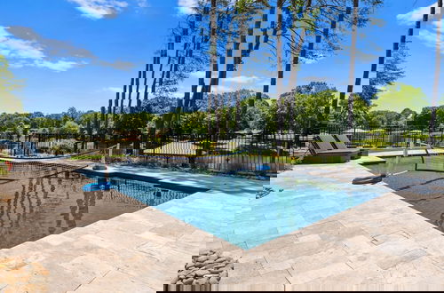 Foto 78 - Blue Heron by Avantstay Lakefront Dock Pool Theater Sleeps 22