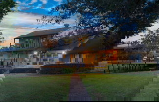 Photo 1 - Travis by Avantstay Waterfront Lake Retreat