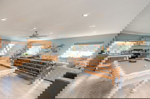 Foto 7 - Grand Contento by Avantstay Extraordinary Estate w Pool Movie Room