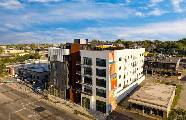 The Carter 202 by Avantstay 1BR Balcony - Photo 41