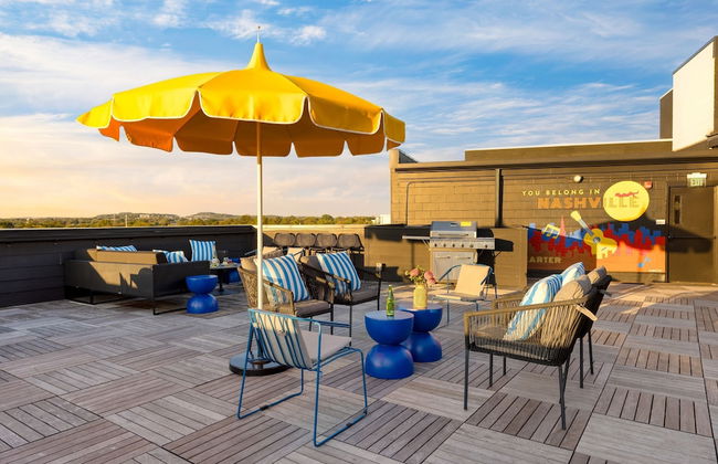 The Carter 202 by Avantstay 1BR Balcony - Photo 37