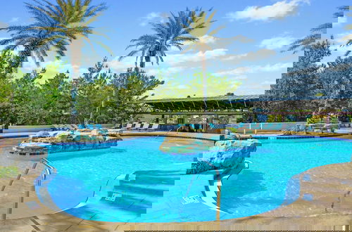 Foto 12 - Back to the Beach by Avantstay Golf Cart & Bikes Included, Pool Access