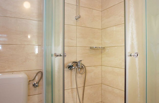 Beachfront Cozy Krk Apartment With Balcony - Foto 10