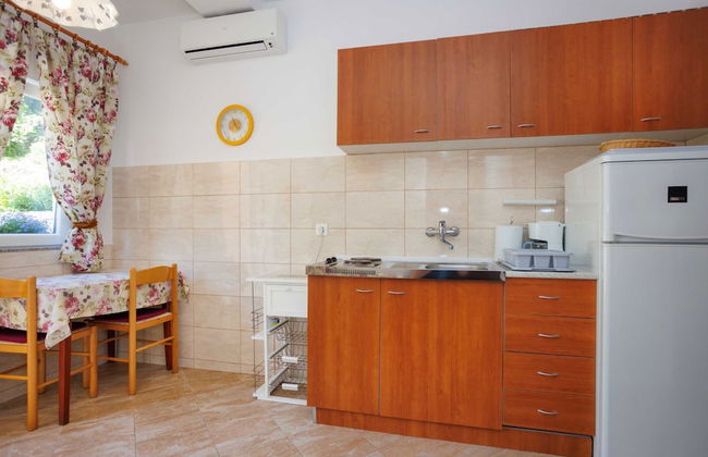 Beachfront Cozy Krk Apartment With Balcony - Foto 6