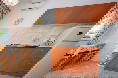 Foto 6 - Beachfront Cozy Krk Apartment With Balcony
