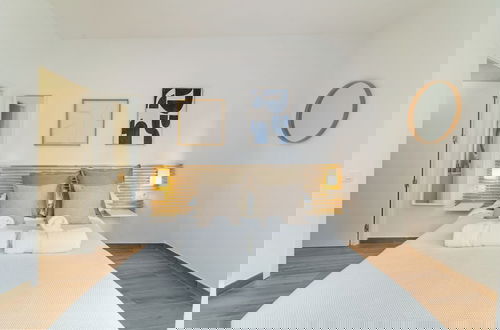 Photo 11 - Livinn House