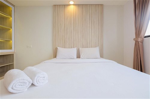 Photo 1 - Minimalist 1Br With Extra Room At Evenciio Margonda Apartment