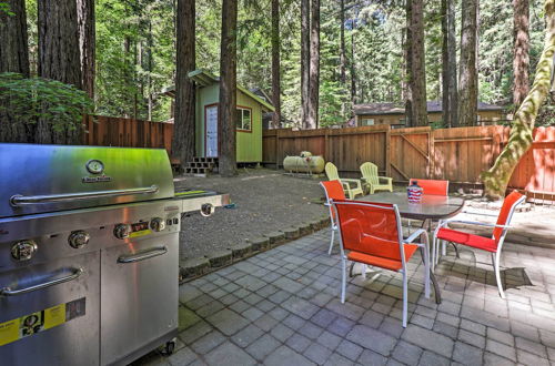 Photo 19 - Quiet Cottage w/ Redwood Forest Views & Deck