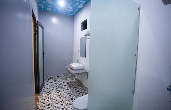 YoLo Pool Bar Villas - Photo 18