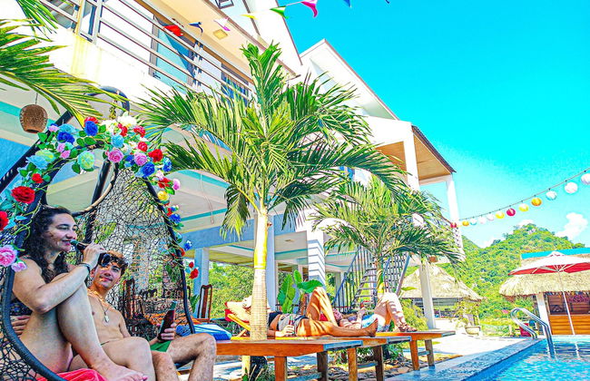 YoLo Pool Bar Villas - Photo 30