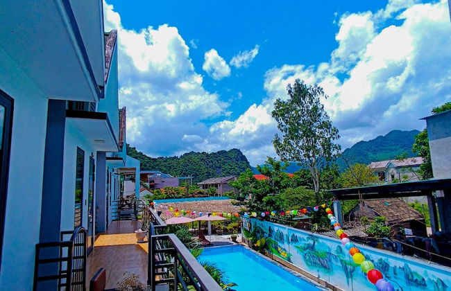 YoLo Pool Bar Villas - Photo 16