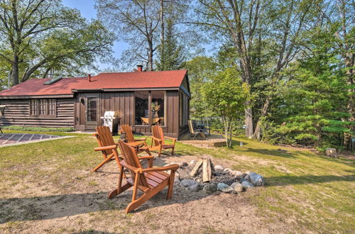 Foto 24 - Cabin on Rush Lake w/ Tiki Bar, Grill & Kayaks