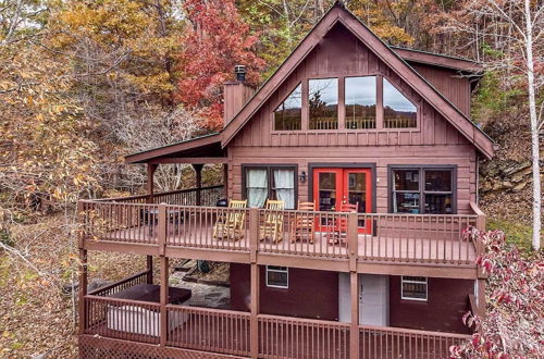 Photo 1 - Pigeon Forge 'scenic Solitude' w/ Private Hot Tub