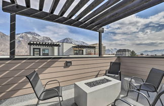 Foto 1 - Chic & Sunny Provo Townhome w/ Rooftop Deck