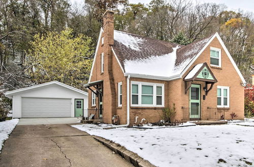 Photo 23 - Renovated Historic Home < 1 Mile to Eagle Point