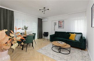 Photo 1 - Apartment Heart of Warsaw by Renters