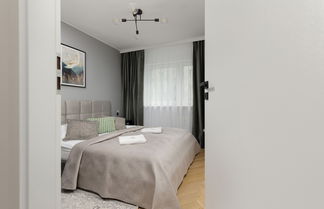 Photo 2 - Apartment Heart of Warsaw by Renters