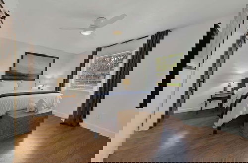 Foto 5 - Elegant and Stylish Glenmoor Abode - 5 min to Town