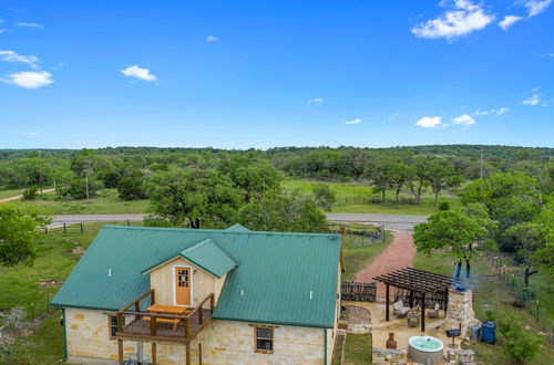 Foto 47 - Luxury Home With Fire Pit & Hill Country Views