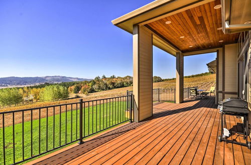 Foto 17 - Chic Willamette Valley Home w/ Deck & Vineyard