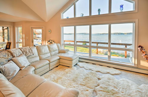 Photo 1 - Luxurious Oceanfront Flanders Bay Home w/ Kayaks