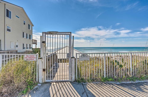 Photo 9 - Vibrant Family Condo: 100 Feet to Private Beach