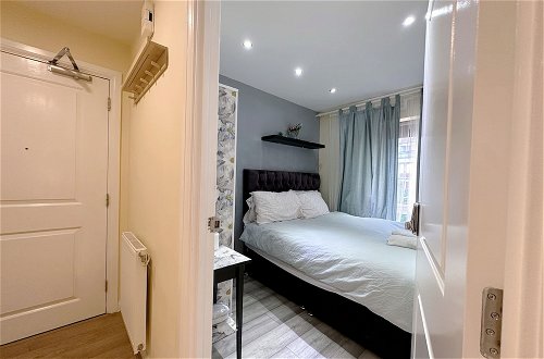 Foto 6 - Luxury Apartment 4 bed Room in Canary Wharf