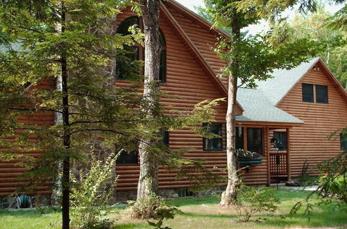 Foto 21 - Upscale Fryeburg Cabin: Hot Tub + Billiards Table