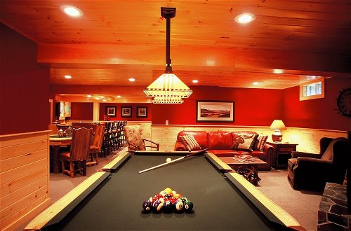 Photo 15 - Upscale Fryeburg Cabin: Hot Tub + Billiards Table