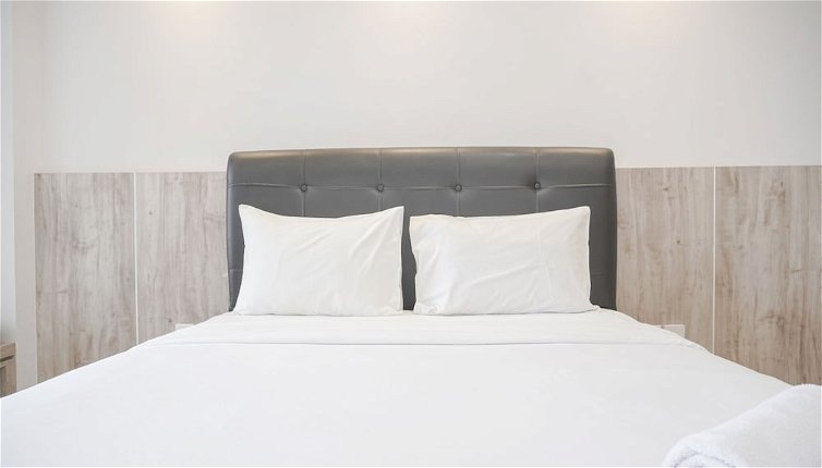 Foto 1 - Elegant And Comfy 1Br At 19Th Floor Gold Coast Apartment