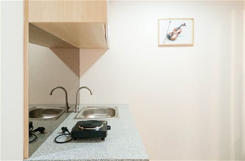 Photo 8 - Tranquil And Comfort Studio At De Prima Apartment