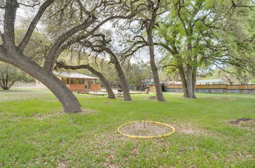 Photo 10 - 'cabana Sol' Cabin: 4 Mi to Garner State Park