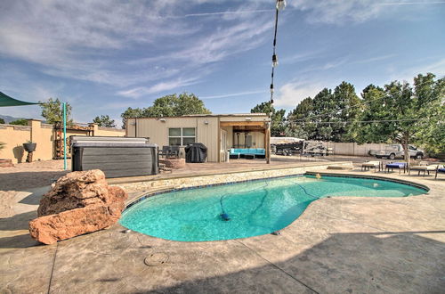 Photo 29 - Albuquerque Studio With Shared Pool & Fire Pit