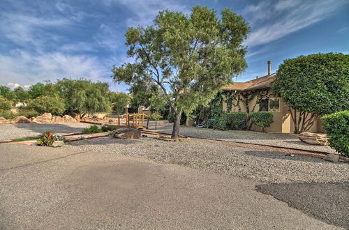 Photo 7 - Albuquerque Studio With Shared Pool & Fire Pit